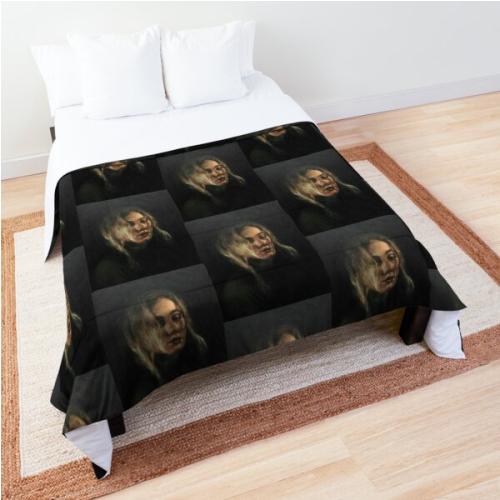 Suki waterhouse Comforter