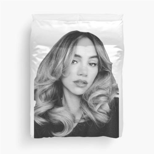 suki waterhouse       Duvet Cover