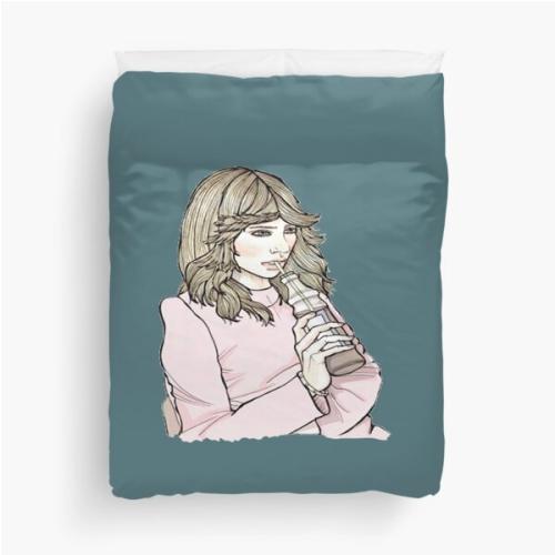 suki waterhouse        Duvet Cover