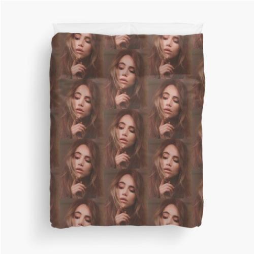 Suki waterhouse Duvet Cover