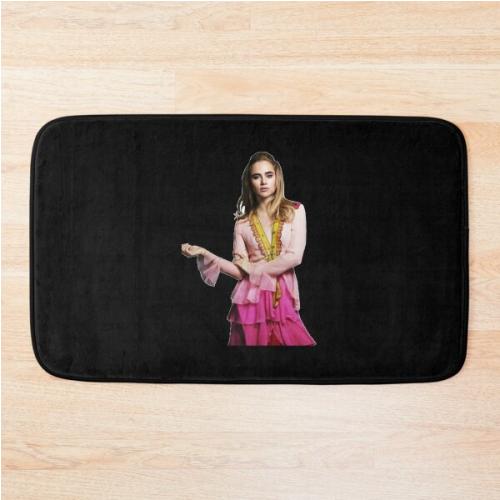 suki waterhouse  Bath Mat