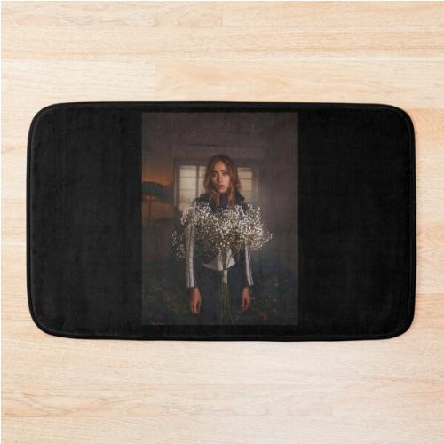 Suki waterhouse   Bath Mat