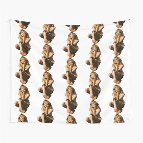 suki waterhouse     Tapestry