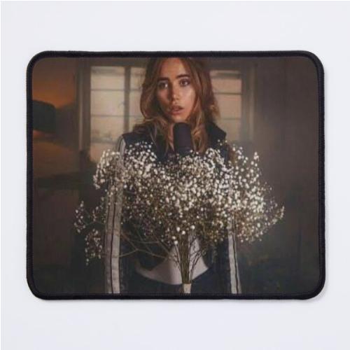 Suki waterhouse Mouse Pad