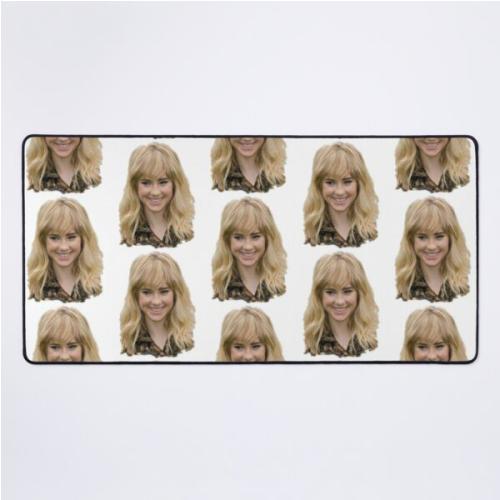 suki waterhouse                  Desk Mat