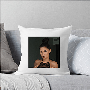 Sveta on the Timeline Sveta Bilyalova Pillows Cover