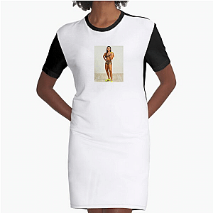 YouTube Influencer Sydney Cummings Dresses