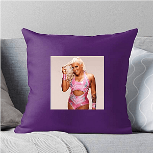 Powerful Female Athlete Taya Valkyrie Pillows Cover
