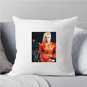Versatile In Ring Competitor Taya Valkyrie Pillows Cover