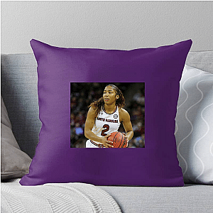 Electrifying WNBA Guard T’ea Cooper Pillows Cover