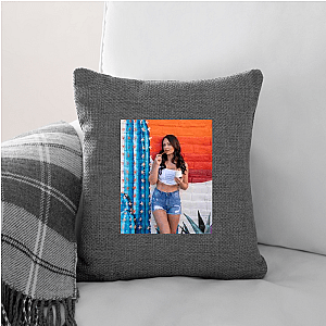 Global Competitor Tenille Dashwood Tenille Dashwood Pillows Cover