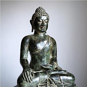 Large Buddha statue sitting in meditation Flagship ET2101