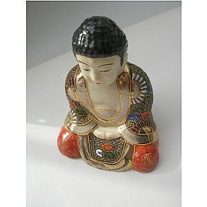 Japanese Moriage Sitting Buddha in Porcelain in Beautiful Colours (9 cm or 3.5 inches tall) Flagship ET2101