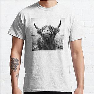 Highland Cow cattle Black and White Classic T-Shirt Flagship RB1809