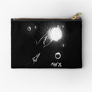 The Expanse Pouch