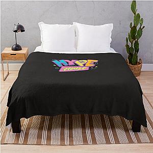 90 The Hype House Essential T Shirt Throw Blanket