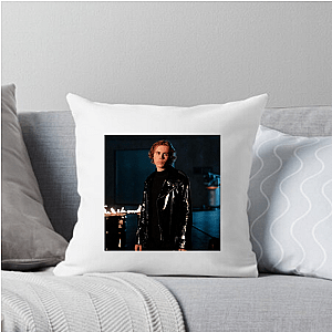 Kid Got the World Listening The Kid Laroi Pillows Cover