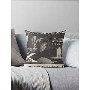 x files premiere Throw Pillow