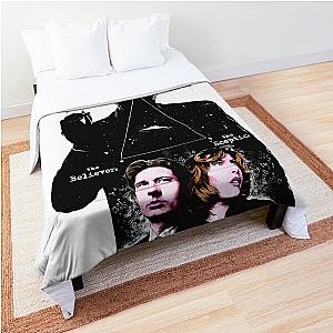 The truth is out there -  Essential T-Shirt Comforter