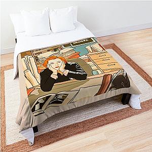 The skeptical Dana Scully in the Mulder s office The X Files  Comforter