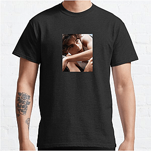 Pretty With a Plot Timothée T-Shirts
