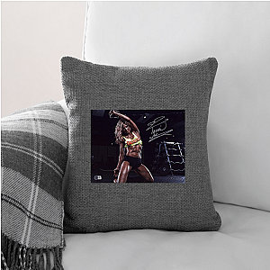 Torrie Owns The Ring Torrie Wilson Pillows Cover