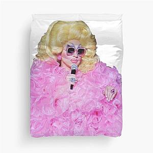 trixie mattel pink thing Duvet Cover