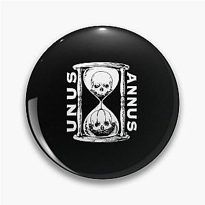 Unus Annus Print Fashion Pin