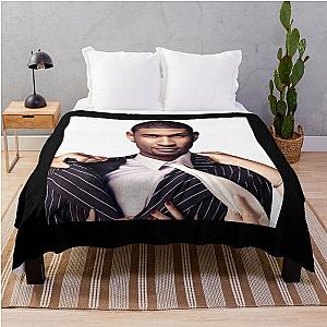 Usher vs Throw Blanket