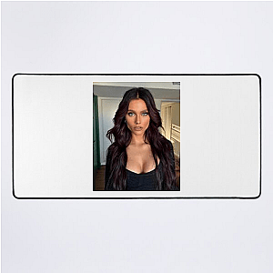 Rising Star Valentina Zenere Valentina Zenere Mouse Pads