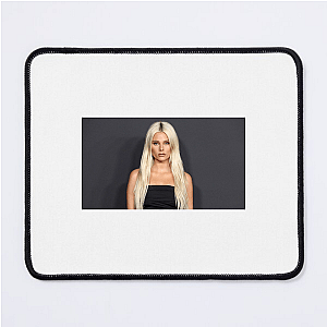 Screen Queen Valentina Zenere Valentina Zenere Mouse Pads