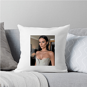 Bold Actress Valentina Zenere Valentina Zenere Pillows Cover