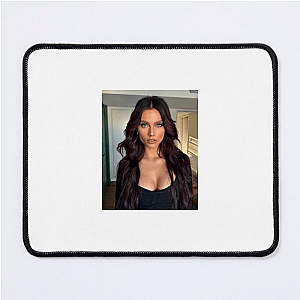 Rising Star Valentina Zenere Valentina Zenere Mouse Pads