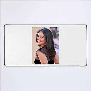 Queen Hudgens, No Debate Vanessa Hudgens Mouse Pads