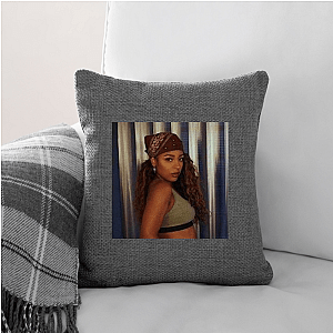 Victoria Monét Jaguar II Reign Victoria Monét Pillows Cover