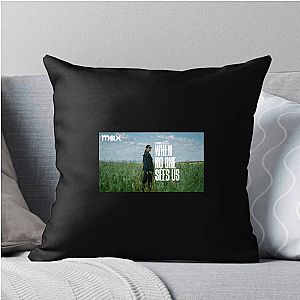 Truth Lies Unseen When No One Sees Us Pillows Cover
