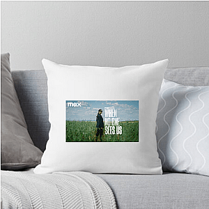Truth Lies Unseen When No One Sees Us Pillows Cover