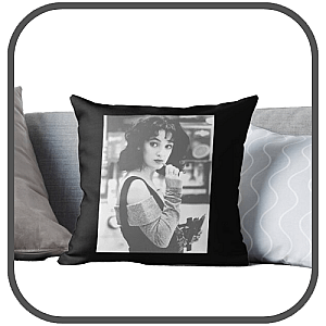 Winona Ryder Pillows Cover