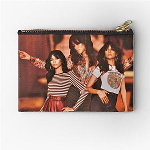 70's babe Zendaya Pouch