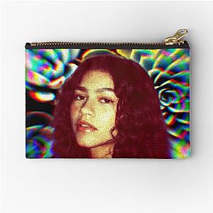 Zendaya Zipper Pouch