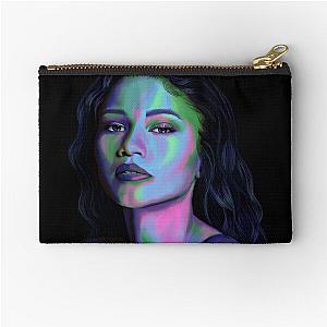 Zendaya in Color Pouch
