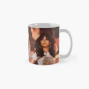 70s babe Zendaya mug